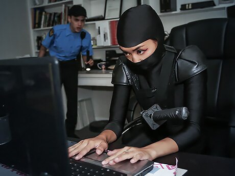 Watch Kimberly - Japanese Ninja On American Streets And Brave Mexican Security video